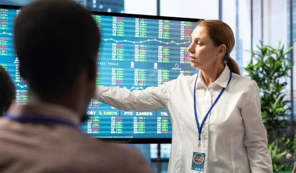 The 10 Best Healthcare Stocks to Buy Right Now