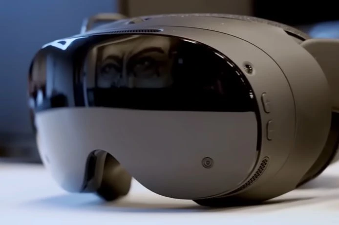 Valve Unveils Steam Frame VR Headset with black and silver round door handle