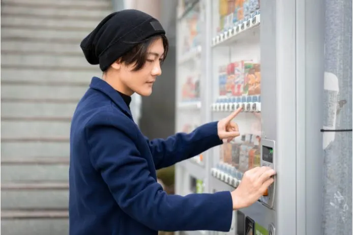 Qosina Qubes Vending Machines Redefine Medical Sampling
